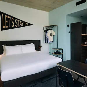 https://the-social-hub-extended-stay.sansebastianhotels.net